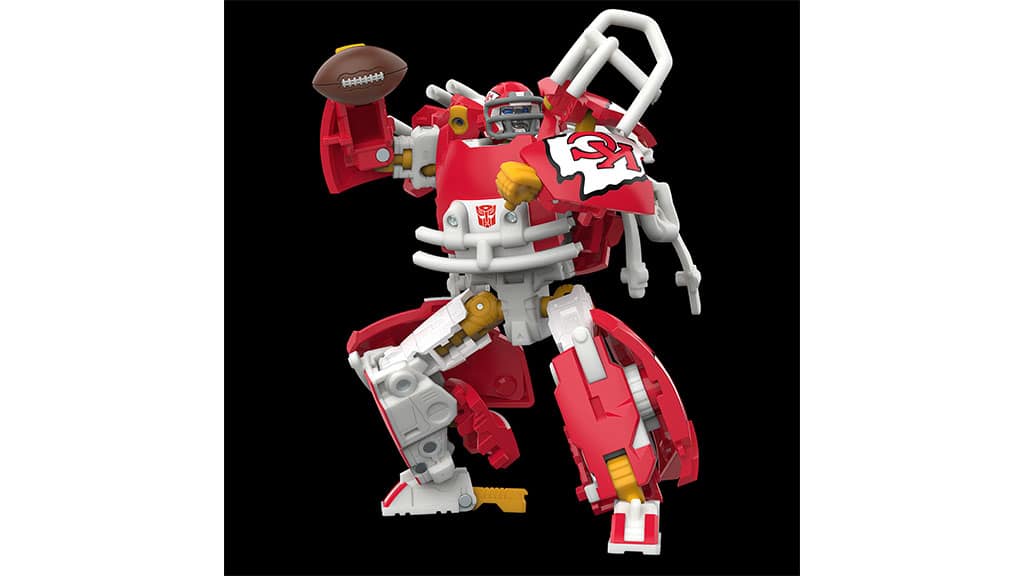 Kibicuj ulubionej drużynie rodziny z nowymi figurkami NFL Transformers!