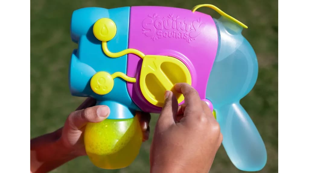 Buffalo Games Chuckle & Roar Squirty Squirts 2 w 1 elektryczny pistolet do baniek i wody