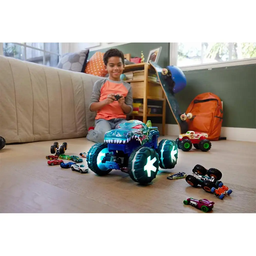 Hot Wheels Monster Trucks: Zdalnie sterowany interaktywny Mega Wrex monster truck - Mattel kép 3