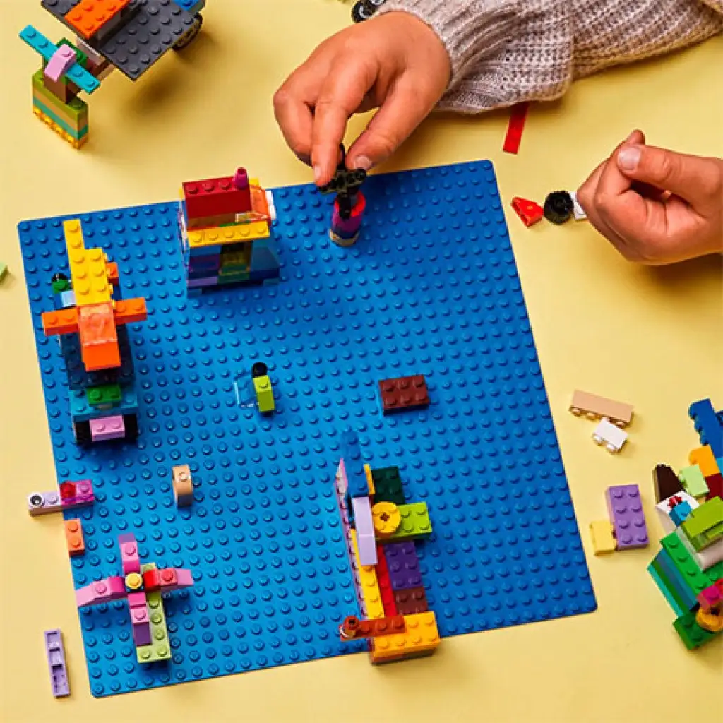 LEGO® Classic: Niebieska płytka konstrukcyjna (11025) kép 3