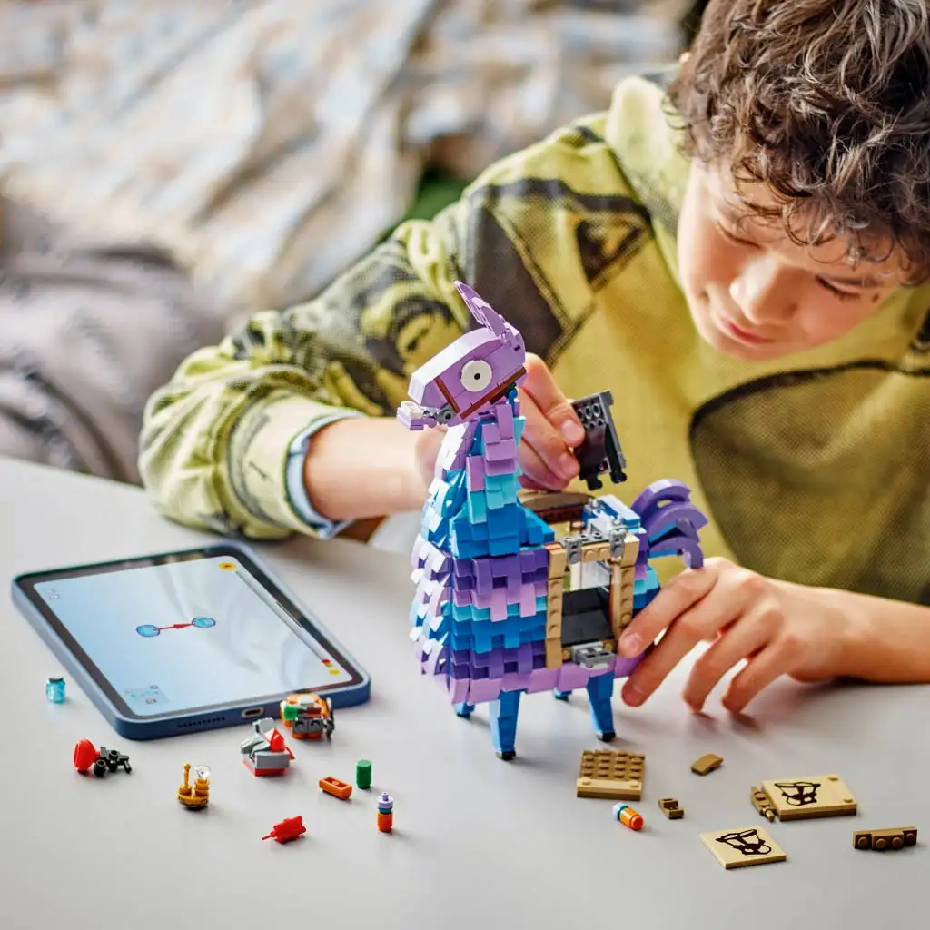 LEGO® Fortnite: Lama zaopatrzeniowa (77071) kép 4
