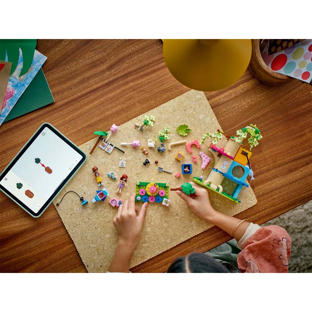 LEGO® Friends: Koci urodzinowe przyjęcie i domek na drzewie dla kotów (42666) kép 9