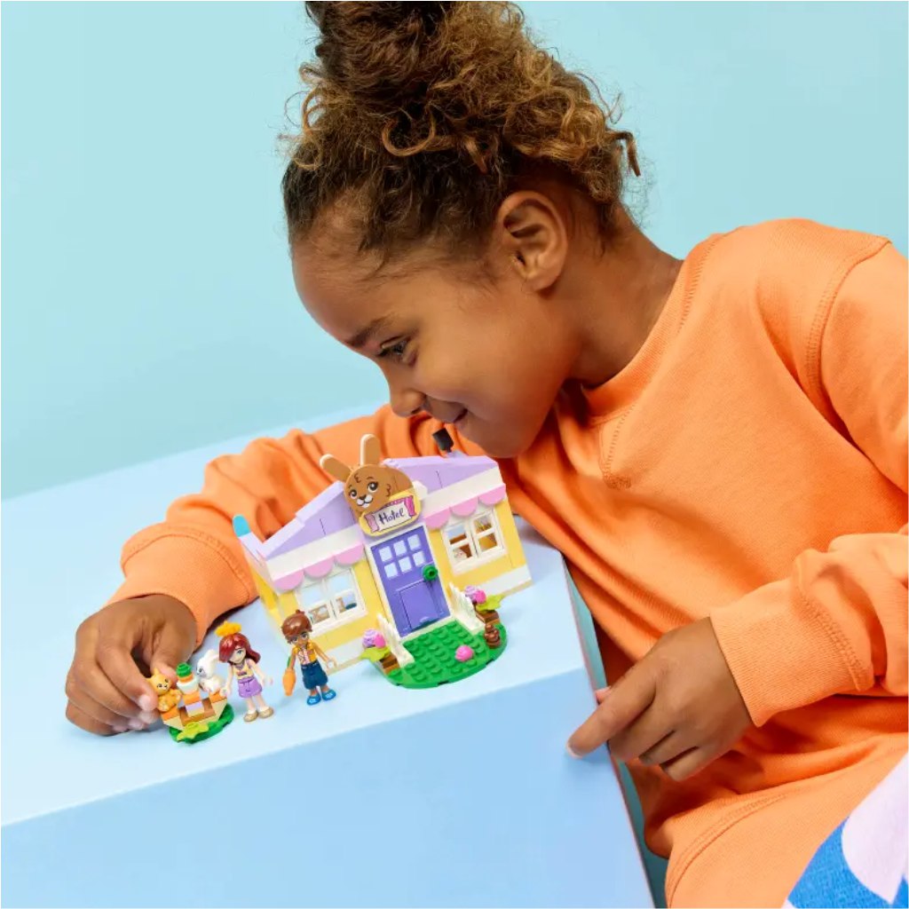LEGO® Friends: Pensjonat dla królików w Heartlake City (42679) kép 4
