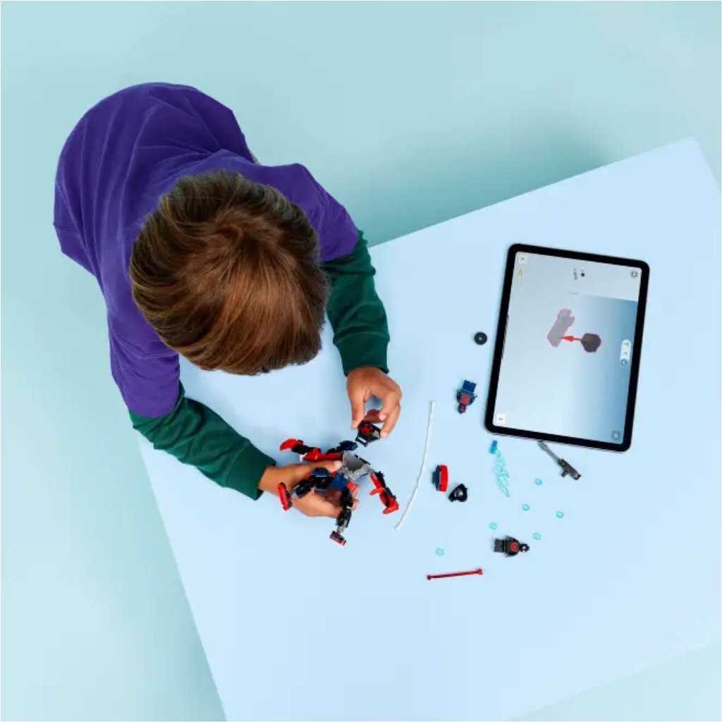 LEGO® Marvel: Miles Morales kontra Spider-Man 2099 robot (76337) kép 5