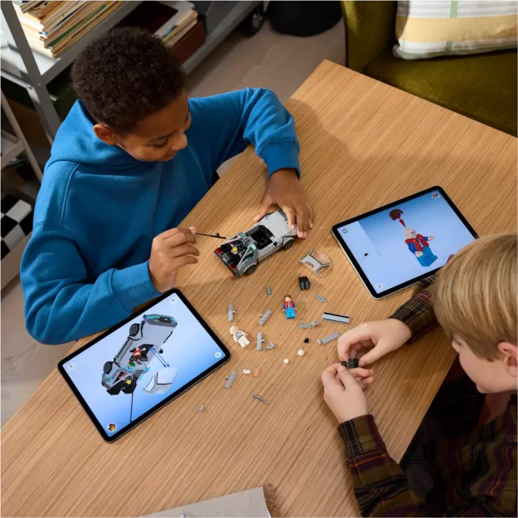 LEGO® Speed Champions: DeLorean z filmu Powrót do przyszłości (77256) kép 6