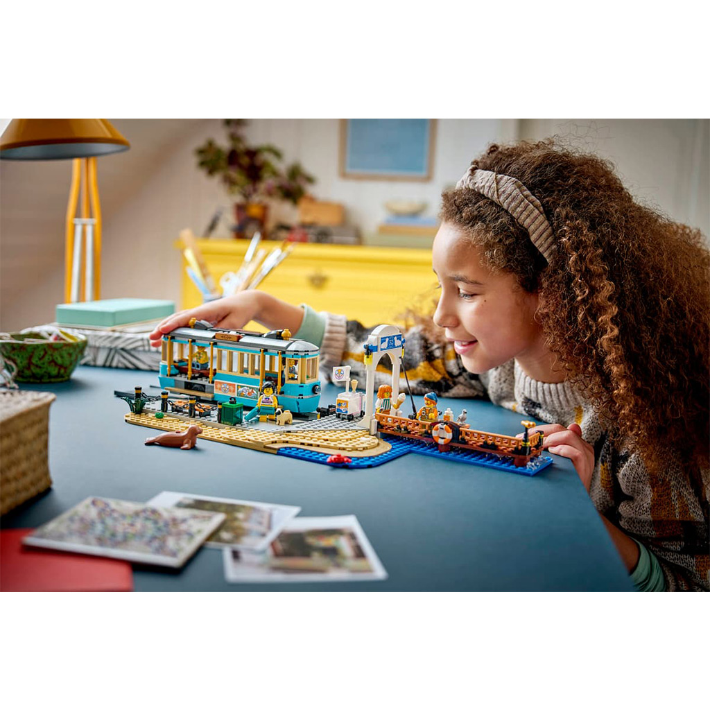 LEGO® City: Klasyczny nadmorski tramwaj (60506) kép 6