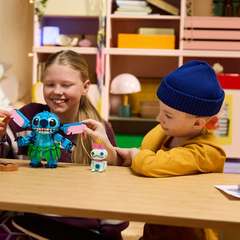 LEGO® Disney™ Stitch i Foltos (43296) kép 4