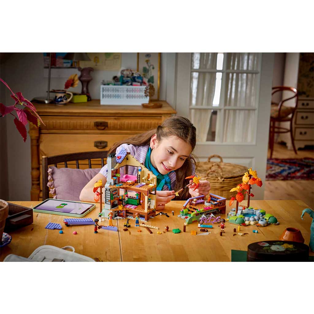 LEGO® Friends: Przytulna chatka w jesiennym lesie (42705) kép 6