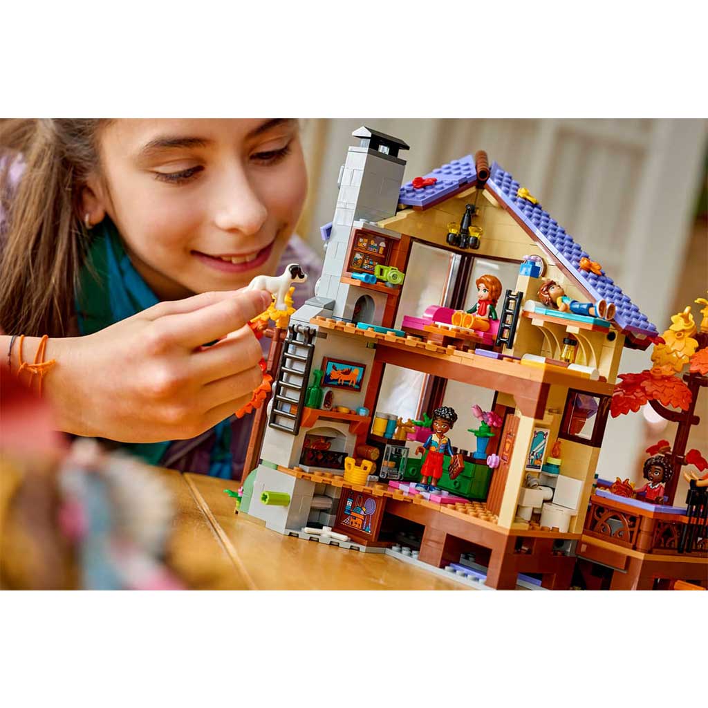 LEGO® Friends: Przytulna chatka w jesiennym lesie (42705) kép 7