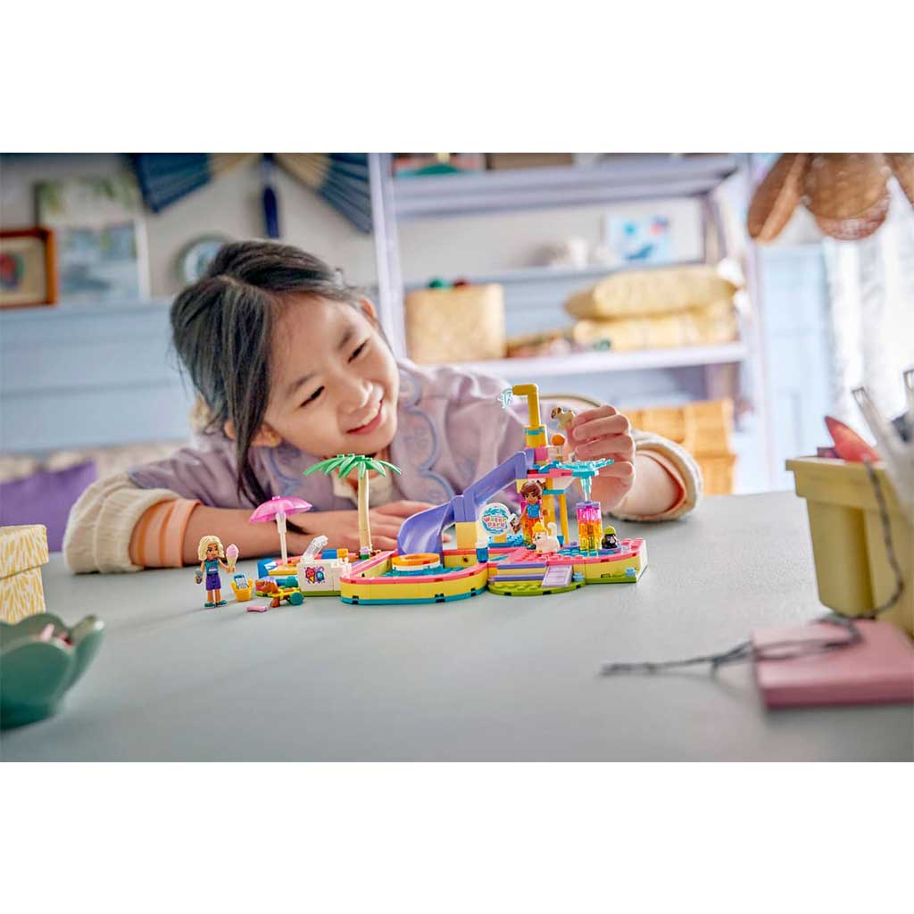 LEGO® Friends: Wesoły dzień w aquaparku (42676) kép 7