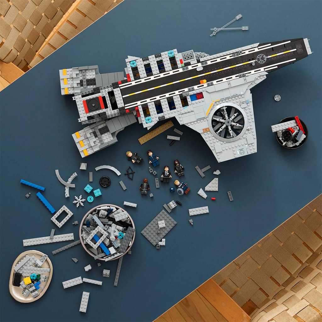 LEGO® Marvel: Latający lotniskowiec S.H.I.E.L.D. (76354) kép 8