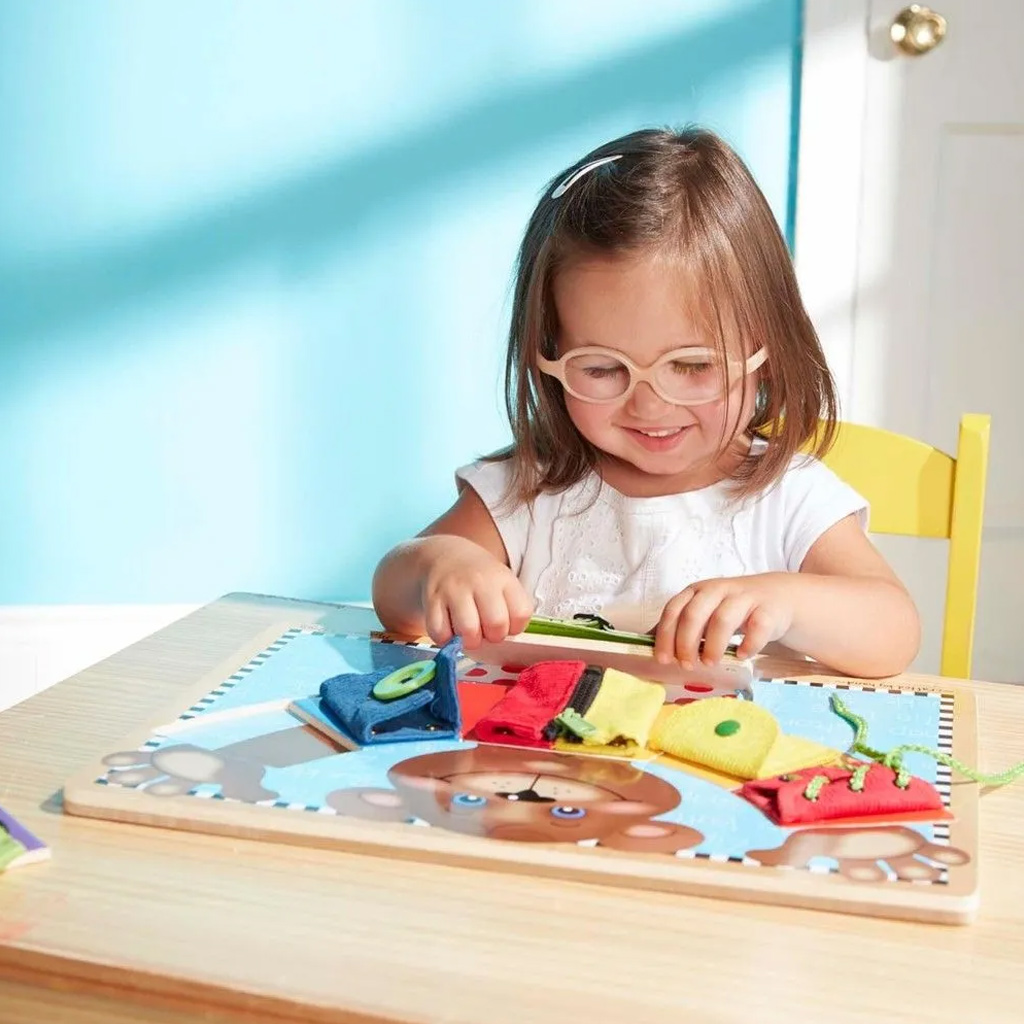 Misio podstawowe umiejętności drewniana plansza gra rozwijająca - Melissa & Doug kép 3